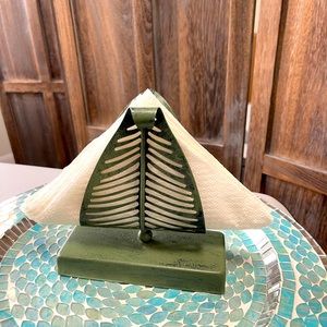 Rustic green leaf napkin holder